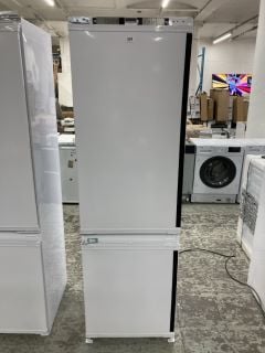 GRUNDIG INTEGRATED FRIDGE FREEZER MODEL GKFED473 RRP £425 (EX-DISPLAY)