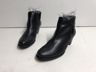 GABOR FOULARDCALF MICRO ANKLE BOOTS SIZE 3