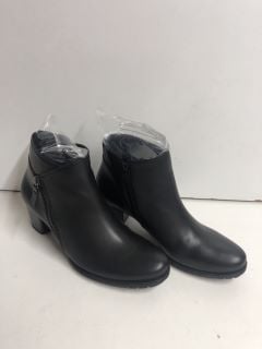 GABOR FOULARDCALF MICRO ANKLE BOOTS SIZE 5