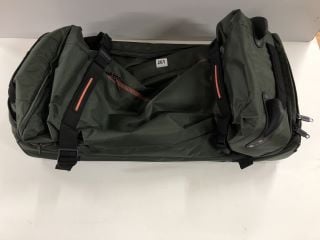 AMERICAN TOURISTER WHEELED HOLDALL