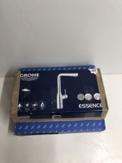 2 X GROHE PRODUCTS TO INCLUDE A CHROME TAP