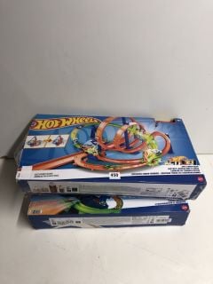 2 X HOT WHEELS RACING SETS