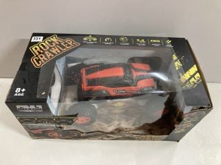 ROCK CRAWLER R/C TRUCK