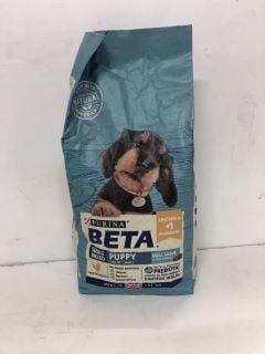 4 SACKS OF BETA SMALL BREED PUPPY FOOD BBE: 12/25