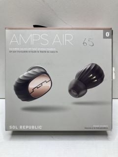 SOL REPUBLIC AMPS AIR EARBUDS WITH CHARGING CASE