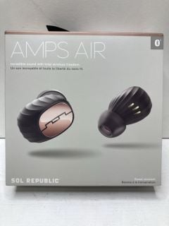 SOL REPUBLIC AMPS AIR EARBUDS WITH CHARGING CASE