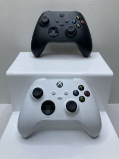 2 X WIRELESS XBOX CONTROLLERS