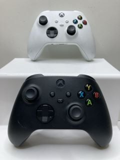 2 X WIRELESS XBOX CONTROLLERS