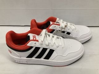 ADIDAS HOOPS 3.0 K UK SIZE 4