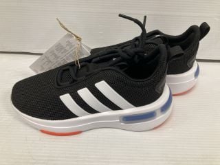 ADIDAS RACER TR23 KIDS UK SIZE 12