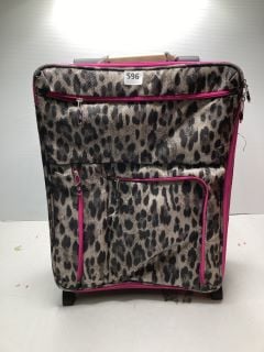 IT LUGGAGE LEOPARD PRINT SOFT SHELL SUITCASE