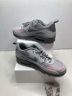 NIKE AIR MAX 90 UK SIZE 7.5