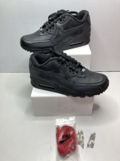 NIKE AIR MAX 90 ESSENTIAL UK SIZE 8