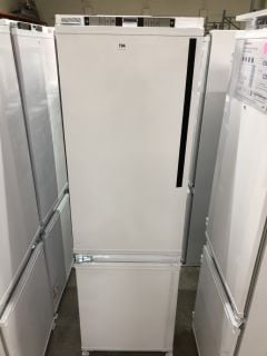 GRUNDIG INTEGRATED FRIDGE FREEZER MODEL NO: GKFED473 (EX DISPLAY)