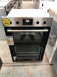 ZANUSSI BUILT-IN ELECTRIC DOUBLE OVEN MODEL NO: ZKHNL3X1 (EX DISPLAY)