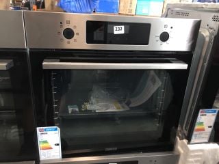 ZANUSSI BUILT-IN ELECTRIC SINGLE OVEN MODEL NO: ZOHCX3X2 (EX DISPLAY)