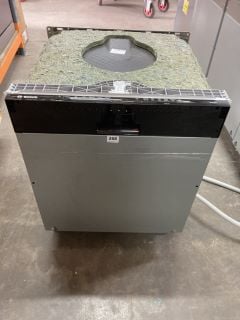 BOSCH INTEGRATED DISHWASHER MODEL NO: SMV2ITX18G (EX DISPLAY)