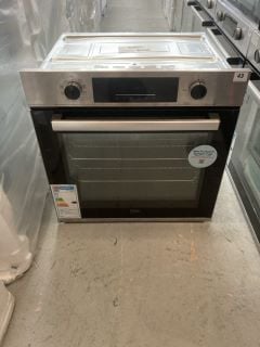 BEKO BUILT-IN ELECTRIC SINGLE OVEN MODEL NO: BBIE22300XFP (EX DISPLAY)