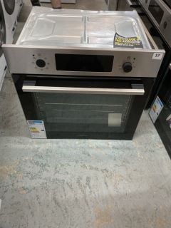 ZANUSSI BUILT-IN ELECTRIC SINGLE OVEN MODEL NO: ZOHCX3X2 (EX DISPLAY)