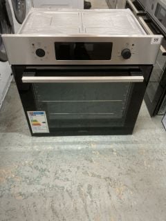 ZANUSSI BUILT-IN ELECTRIC SINGLE OVEN MODEL NO: ZOHCX3X2 (EX DISPLAY)