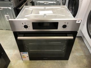 ZANUSSI BUILT-IN ELECTRIC SINGLE OVEN MODEL NO: ZOHCX3X2 (EX DISPLAY)