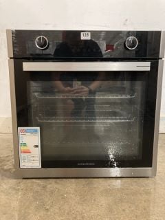 GRUNDIG INTEGRATED SINGLE OVEN - MODEL NO: GEBM19300XC (EX DISPLAY)