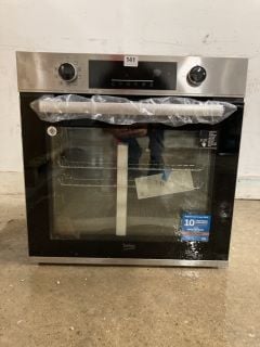 BEKO BUILT-IN SINGLE OVEN - MODEL NO: BBIE22300XFP (EX DISPLAY)