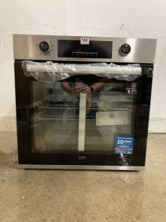 BEKO BUILT-IN SINGLE OVEN - MODEL NO: BBIE22300XFP (EX DISPLAY)