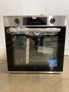 BEKO BUILT-IN SINGLE OVEN - MODEL NO: BBIE22300XFP (EX DISPLAY)