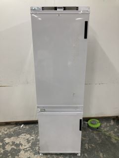 GRUNDIG GKFED473 FRIDGE FREEZER BUILT-IN 70/30 FROST FREE RRP: £589 (EX DISPLAY)