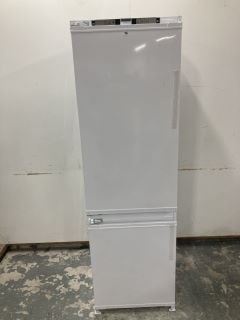 GRUNDIG GKFED473 FRIDGE FREEZER BUILT-IN 70/30 FROST FREE RRP: £589 (EX DISPLAY)