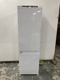 GRUNDIG GKFED473 FRIDGE FREEZER BUILT-IN 70/30 FROST FREE RRP: £589 (EX DISPLAY)