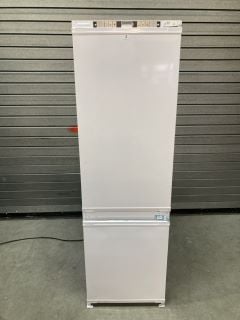 GRUNDIG INTEGRATED FRIDEG FREEZER MODEL: GKFED473 (EX DISPLAY) RRP: £499