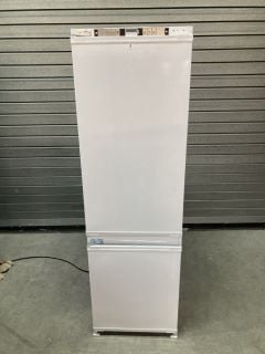 GRUNDIG INTEGRATED FRIDEG FREEZER MODEL: GKFED473 (EX DISPLAY) RRP: £499