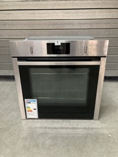 NEFF INTEGRATED SINGLE OVEN MODEL: B3CCC0AN0B (EX DISPLAY) RRP: £549