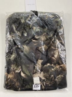 PAUL SMITH . PYJAMAS SIZE:LARGE , MADE FROM:SILK . RRP: £355