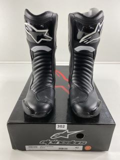 ALPINESTAR SMX-6 V2 DRYSTAR MOTORBIKE BOOTS SIZE EURO 42 RRP£199.99