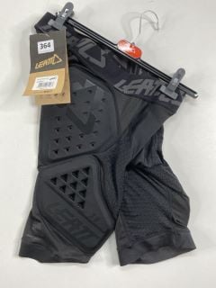 LEATIC IMPACT SHORTS 3DF 3.0 SIZE MEDIUM RRP£70