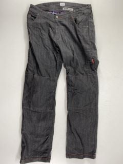 45R MOTORBIKE TROUSERS SIZE 40 RRP£200