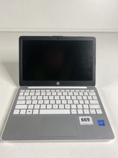 HP STREAM 11-AK0502SA 64GB LAPTOP IN WHITE. (UNIT ONLY (NO BOX, NO CHARGER)) (BATTERY FAULT). INTEL CELERON N4000, 2GB RAM,   [JPTN41295]