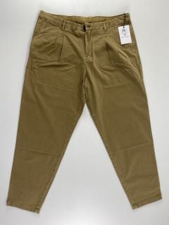 PAUL SMITH MEN'S DOUBLE POCKET CHINO. SIZE: 36, MADE FROM: 97% COTTON 3% ELASTANE. RRP: £145