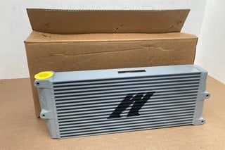 MISHIMOTO MMOC-OO-17SL 17" HEAVY DUTY OPPOSITE SIDE OUTLET OIL COOLER IN SILVER - RRP £426.00: LOCATION - H3