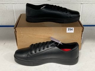 SHOES FOR CREWS UNISEX BLACK LEATHER TRAINERS SIZE UK8: LOCATION - I11