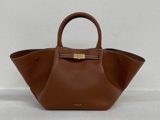 DEMELLIER LONDON THE MIDI NEW YORK TOTE BAG IN BROWN - RRP £445.00: LOCATION - MAIN BOOTH