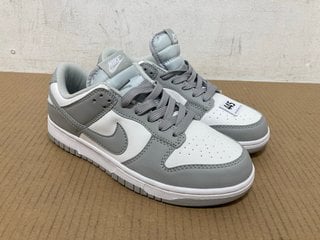 WOMENS NIKE DUNK LOW IN WHITE AND GREY SIZE 6: LOCATION - I6