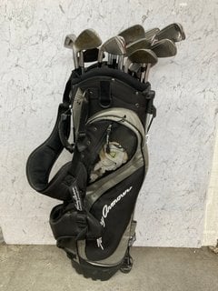 QTY OF GOLF CLUBS TO INCLUDE TOMMY ARMOUR BLACK AND GREY GOLF BAG 845 WITH STAND: LOCATION - I6