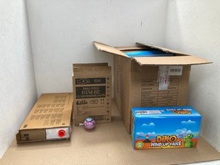 3 X BOXES OF ASSORTED CHILDRENS TOYS TO INCLUDE BOX OF 12 DINOSAUR WIND UP FANS: LOCATION - E2