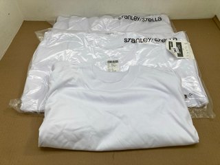 QTY OF STANLEY/STELLA CREW NECK T-SHIRTS IN WHITE - UK M/L: LOCATION - E3