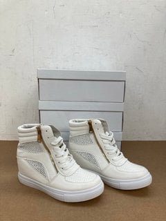 3 X PAIRS OF DIAMANTE HI-TOP ZIP TRAINERS IN WHITE - UK 6: LOCATION - E5