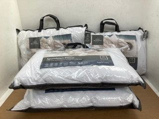 4 X THE FINE BEDDING COMPANY SPUNDOWN PILLOWS: LOCATION - E5